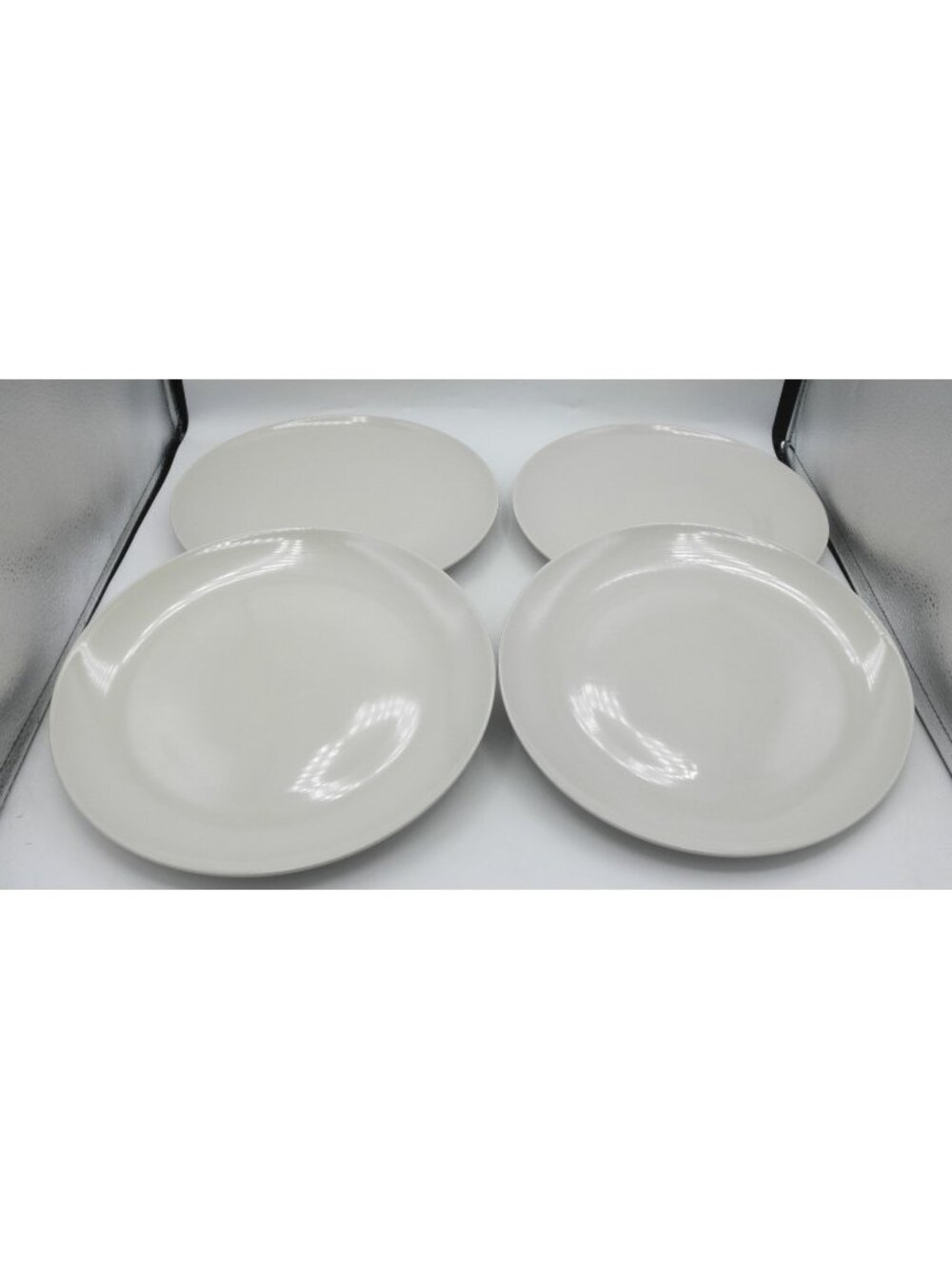 IKEA of Sweden 21986 Beige Dinner Plates Set of 4 Thailand 10.25 Inch Diameter